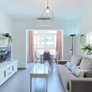 https://nevada-centro-casasol.hotelsinnerja.org